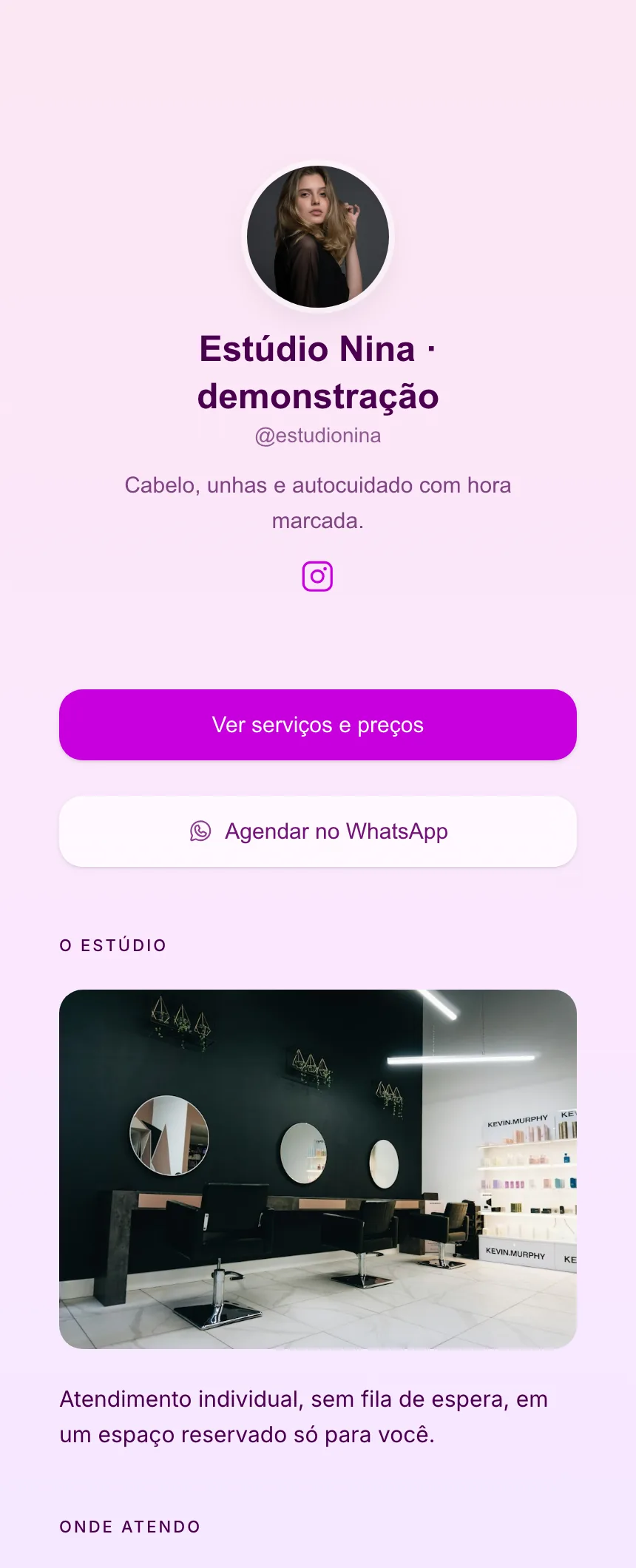 Página pública de um estúdio de beleza de demonstração, com serviços, foto do espaço e botão de agendamento